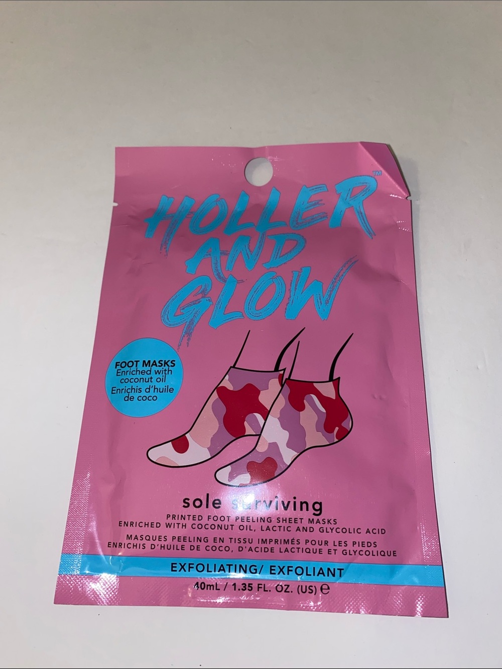 Holler and Glow Sole Surviving Exfoliating Foot Mask
